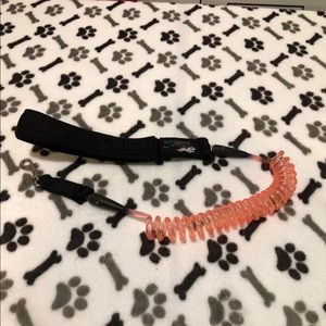 Surfs Up Dog! Expandable dog leash